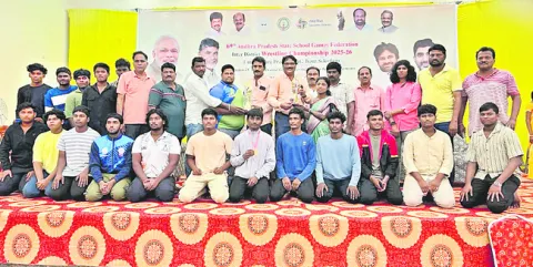 క్రీడలతో విద్యార్థుల సర్వతోముఖాభివృద్ధి 