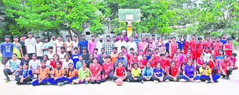 బాస్కెట్‌ బాల్‌, బీచ్‌ వాలీబాల్‌ జిల్లా జట్ల ఎంపిక