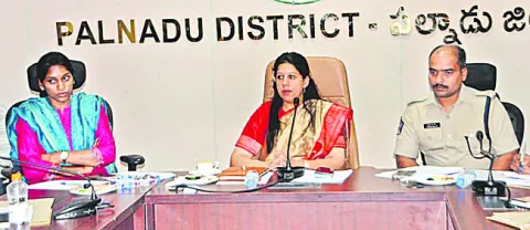 భక్తులకు సౌకర్యాలు కల్పించండి 