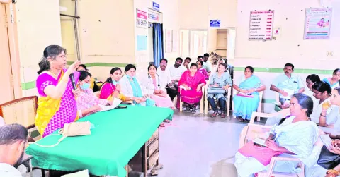 కుష్టు వ్యాధిని నిర్లక్ష్యం చేయొద్దు