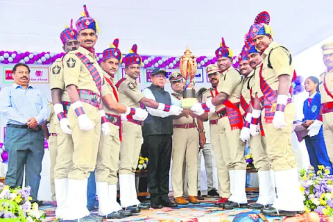 ఏఎన్‌యూలో ఎస్‌పీఎఫ్‌ ఆవిర్భావ వేడుకలు 
