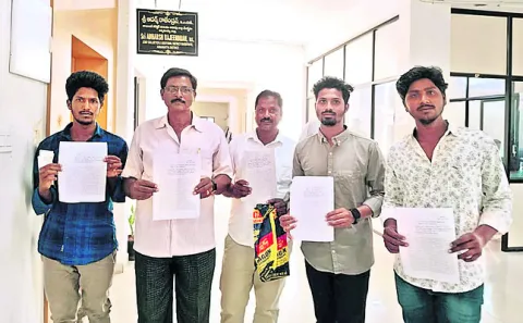 భూములకు రక్షణ కల్పించండి