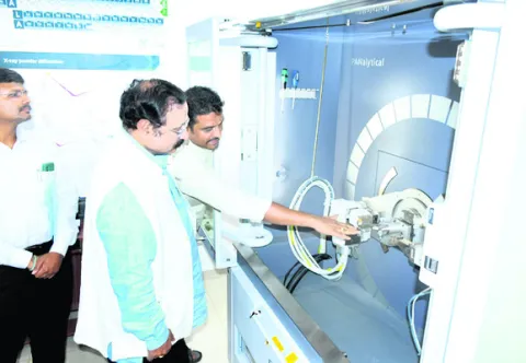 ఎక్స్‌ఆర్‌డీ ల్యాబ్‌ ప్రారంభించిన నిట్‌ డైరెక్టర్‌ 