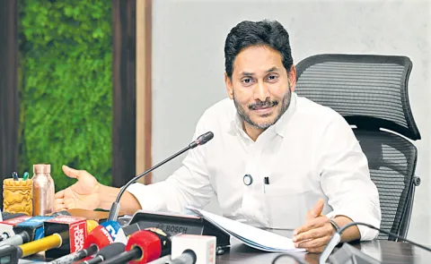 YSRCP chief YS Jagan Fires On Chandrababu Govt For Data Center