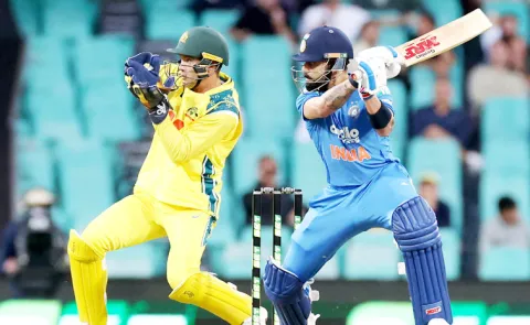 IND vs AUS 3rd ODI SCG Crowd Standing Ovation Big Cheers For Kohli Video
