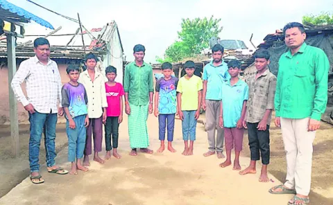 హాజరు అంతంతే..!