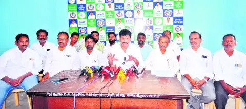 నమ్మకం లేకే మీ వద్దకు రావడం లేదు శ్రీరామ్‌ 