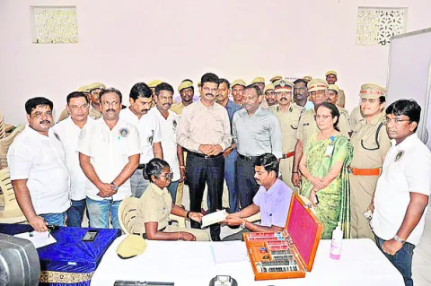 హోంగార్డులు వైద్యపరీక్షలు చేసుకోవాలి