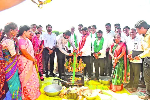 కొనుగోలు కేంద్రాలు ప్రారంభం