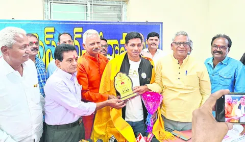 యూట్యూబర్కు గోల్డెన్ వీసా