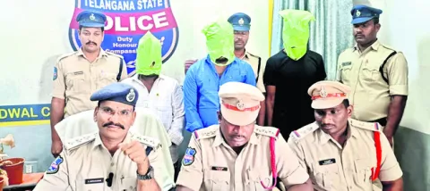 అంతర్రాష్ట్ర దొంగల అరెస్టు