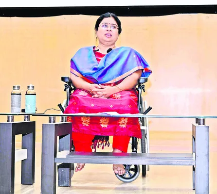 బైబై టెక్నోజియాన్‌..