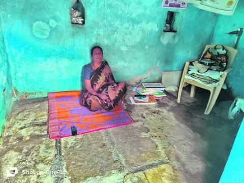 అంగన్‌వాడీ కేంద్రంలో చిన్నారులేరి? 