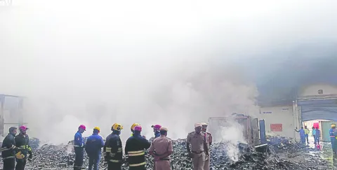 ఐసీడీ గోదాములో భారీ అగ్ని ప్రమాదం