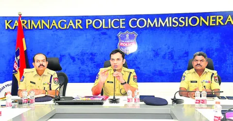 రౌడీషీటర్ల కదలికపై నిఘా