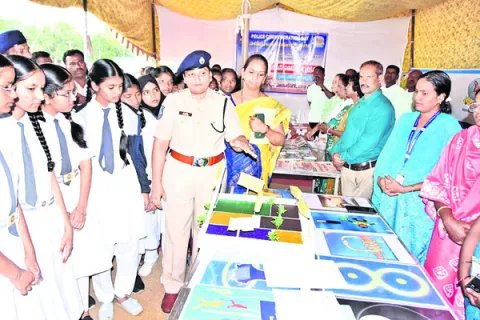 అమరుల త్యాగాలు స్మరించుకోవాలి