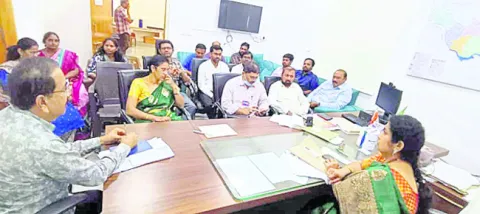 సేవలను పోర్టల్లో నమోదు చేయాలి