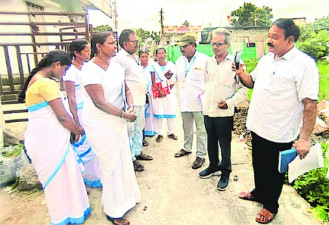 మెదడువాపుతో బాలిక మృతిపై ఆరా 