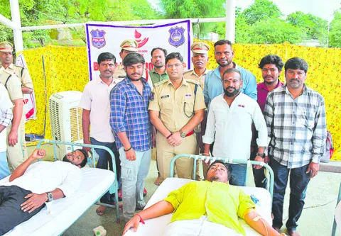 ప్రతి ఒక్కరూ రక్తదానం చేయాలి