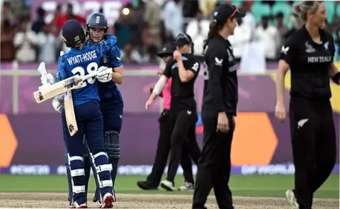 Jones, Smith guide England to comfortable win in dead rubber