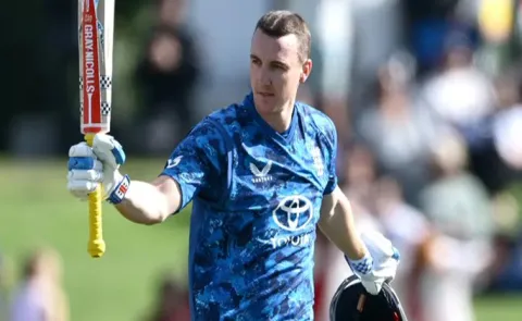 Brook Century Goes In Vain, New Zealand Beat England By 4 Wickets In 1st ODI8