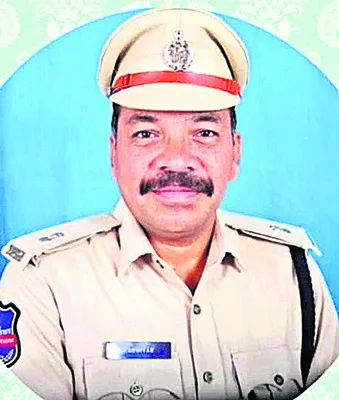 లక్కు ఎవరికో..