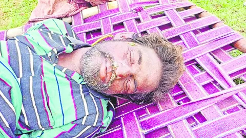 నీటి కుంటలో జారి పడి పశువుల కాపరి మృతి