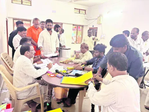 ఉత్కంఠగా జిల్లా క్లబ్ కార్యవర్గ ఎన్నికలు
