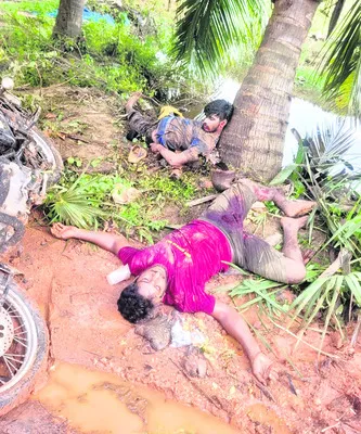 రోడ్డు ప్రమాదంలో యువకుడి మృతి