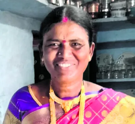 రోడ్డు ప్రమాదంలో మహిళ మృతి