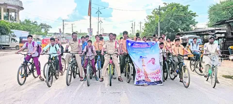 ● పోల