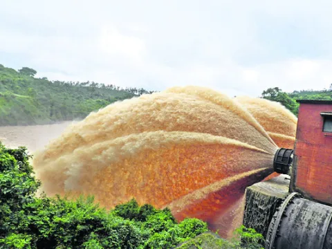 జలాశయ
