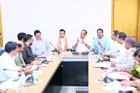 చివరి గింజ వరకు కొనుగోలు చేస్తాం