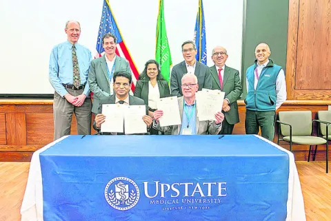 ఆప్స్టేట్ మెడికల్ వర్సిటీతో వీఐటీ ఒప్పందం