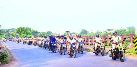 పోలీస్ అమరుల త్యాగాలు వెలకట్టలేనివి