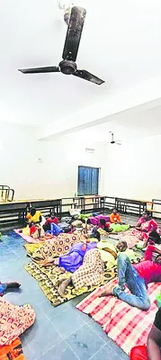 పునరావాస కేంద్రంలో పనిచేయని ఫ్యాన్లు