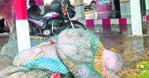 మత్స్యకారుల వలల భద్రతకు చోటేది?