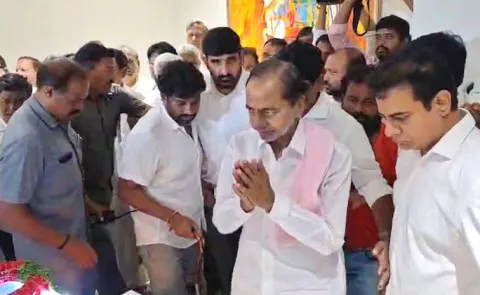 BRS Leaders Harish Rao Father Satyanarayana Passed Away