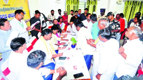 ఎస్సీల సమస్యల పరిష్కారానికి కృషి 