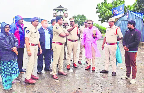 రెస్క్యూ బృందాలు సంసిద్ధం 