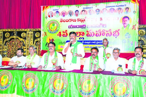 తాటి ఉత్పత్తులను ప్రోత్సహించాలి