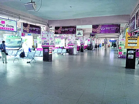 65 బస్సులు రద్దు