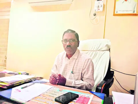 నేడు యథావిధిగా పాఠశాలలు 
