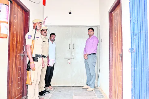 తుపాన్‌తో నష్టం వాటిల్లకుండా చూడాలి 