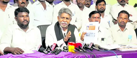 దళితుడైనందునే కేసు నమోదు చేయలేదు