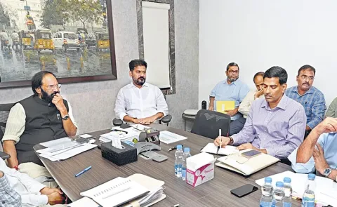 Tummidihetti Barrage at height of 150 meters: Revanth Reddy