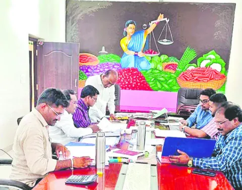 ఆదాయ, వ్యయాలపై ఆరా