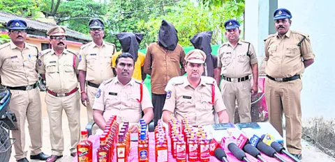 వైన్స్షాప్లో చోరీ.. ముగ్గురు రిమాండ్