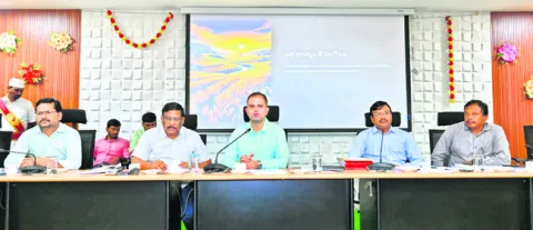 పారదర్శకంగా ధాన్యం కొనుగోలు చేపట్టాలి