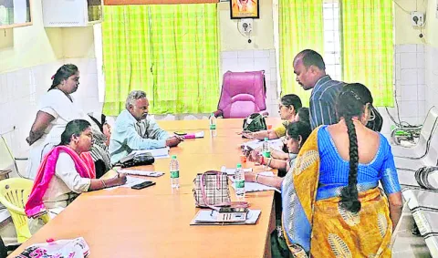 బాలింత మృతిపై విచారణ